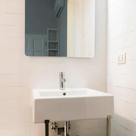 Anna - Con Bagno Privato In Con Giardino